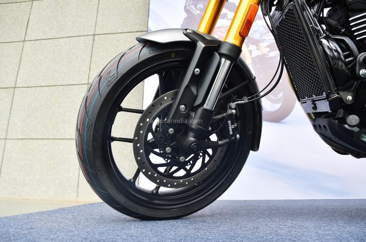 The India-spec bike runs on either Apollo Alpha H1 tyres or MRF Steel Brace units. The India-spec bike runs on either Apollo Alpha H1 tyres or MRF Steel Brace units.